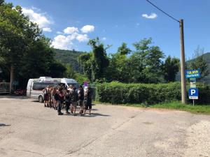 Javni prevoz v Tolminska korita (Foto David Štulc Zornik) (3)